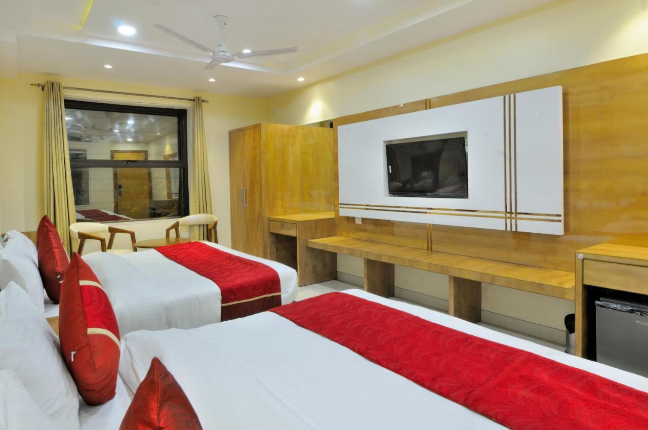Hotel Worth Newly Bulit - نيودلهي المظهر الخارجي الصورة